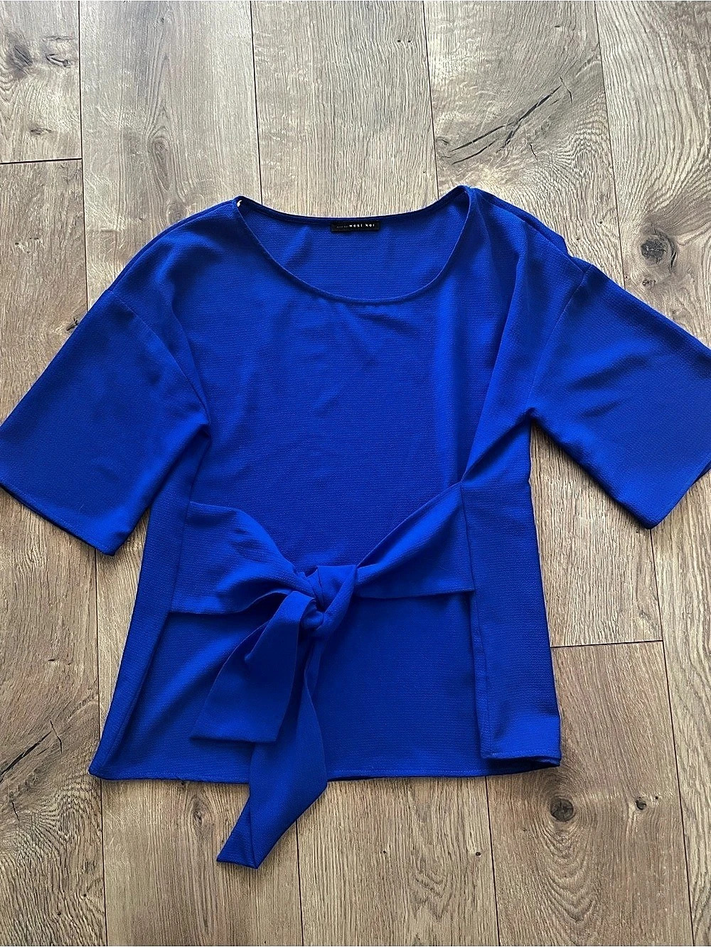Blue Tie-Front Short Sleeve Top Like New